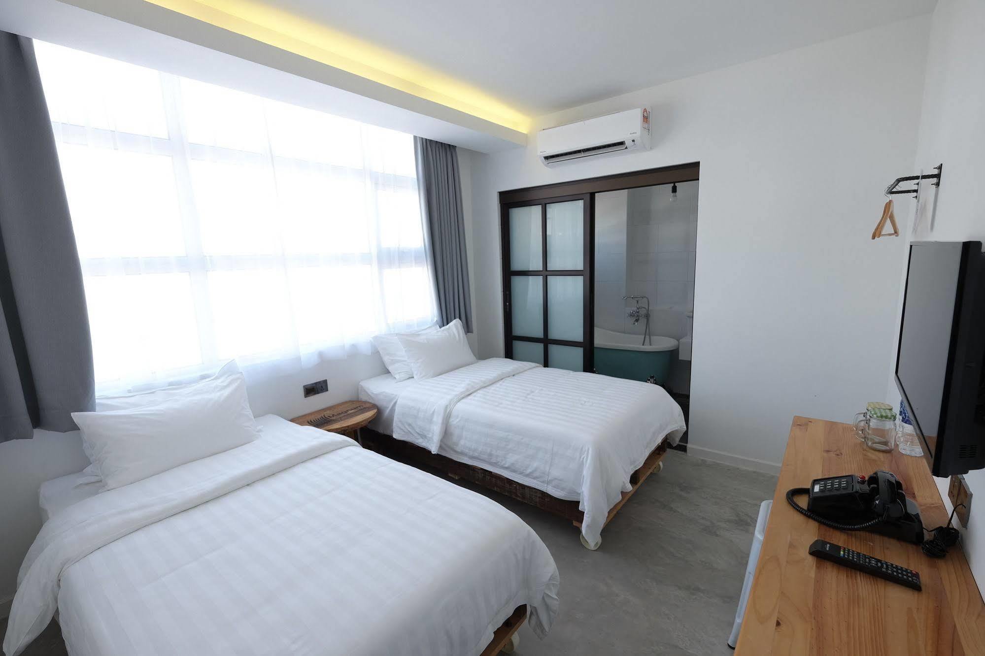 Malacca White Loft Hotel מראה חיצוני תמונה